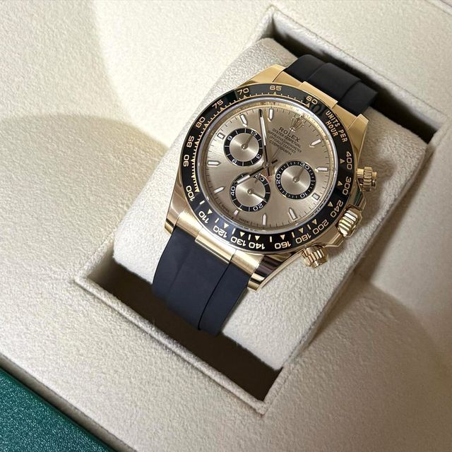 Rolex Daytona 126518 LN Image 2
